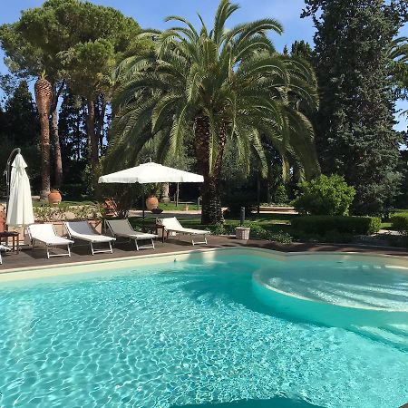 Villa Rosella Resort Roseto Degli Abruzzi Esterno foto