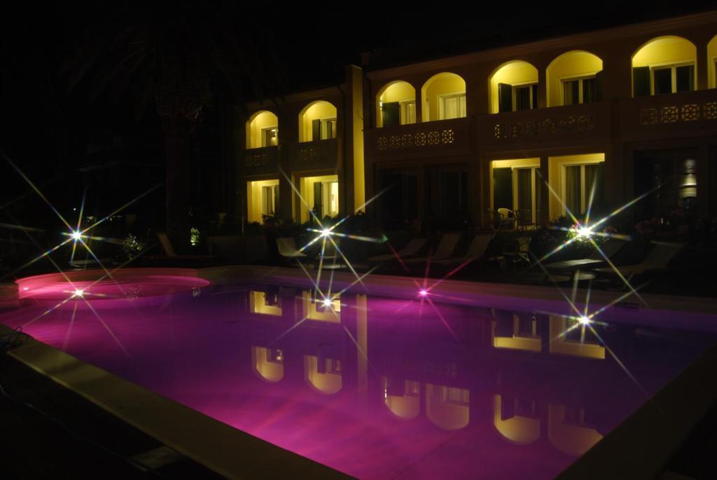 Villa Rosella Resort Roseto Degli Abruzzi Camera foto