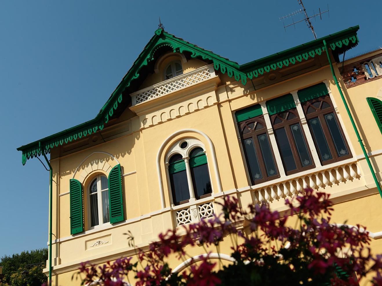 Villa Rosella Resort Roseto Degli Abruzzi Esterno foto