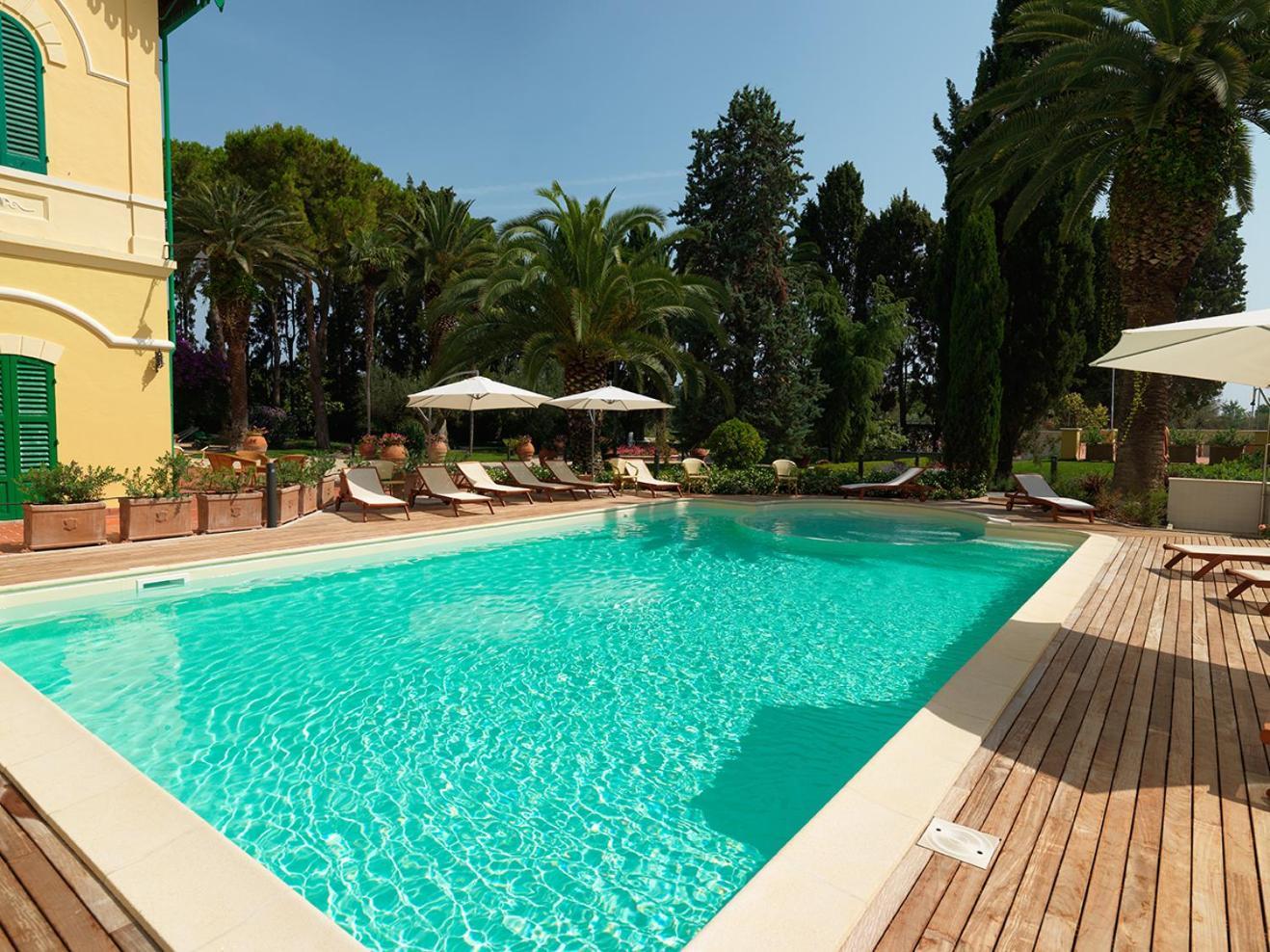 Villa Rosella Resort Roseto Degli Abruzzi Esterno foto
