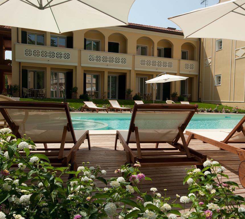 Villa Rosella Resort Roseto Degli Abruzzi Esterno foto