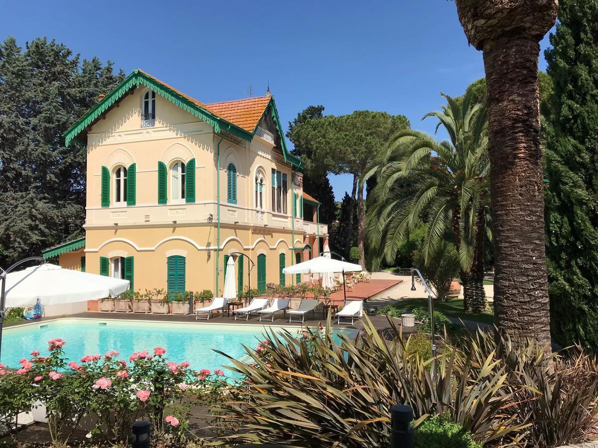 Villa Rosella Resort Roseto Degli Abruzzi Esterno foto