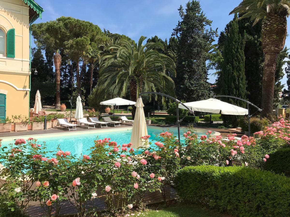 Villa Rosella Resort Roseto Degli Abruzzi Esterno foto