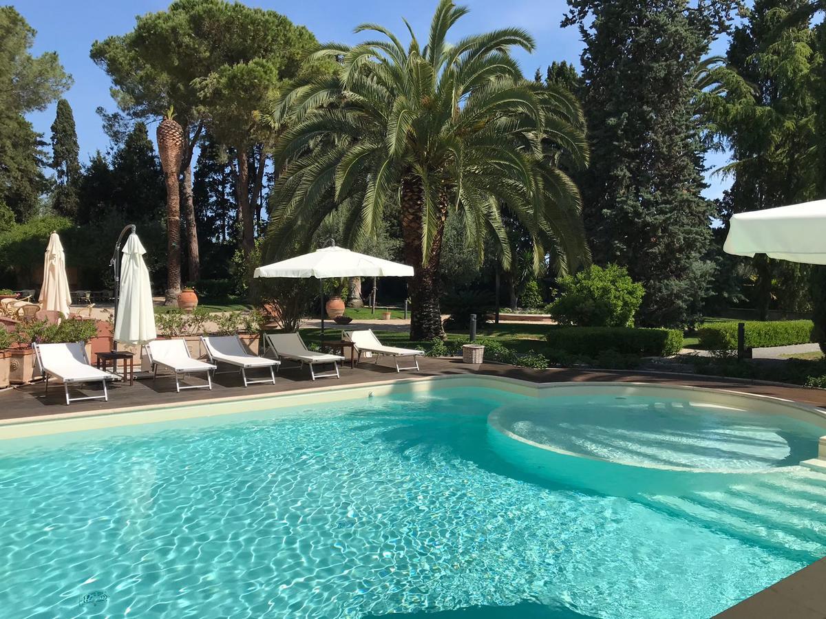 Villa Rosella Resort Roseto Degli Abruzzi Esterno foto