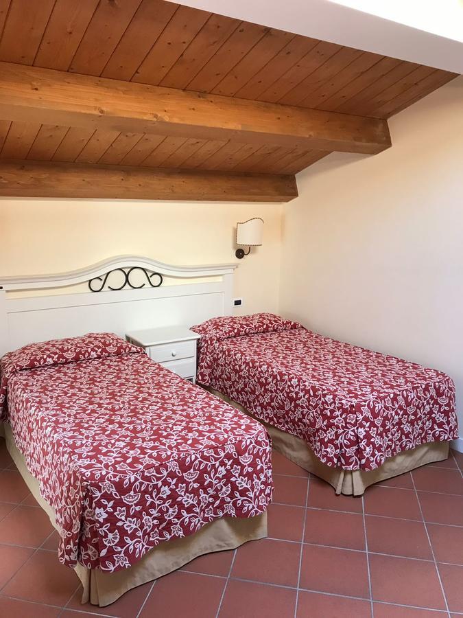 Villa Rosella Resort Roseto Degli Abruzzi Esterno foto