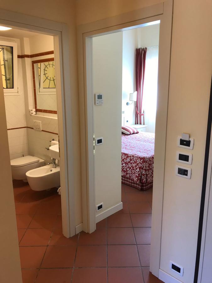 Villa Rosella Resort Roseto Degli Abruzzi Esterno foto