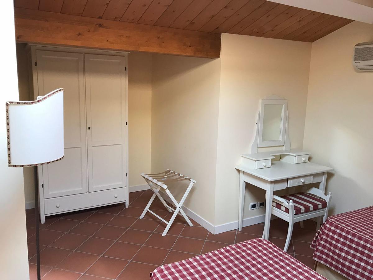 Villa Rosella Resort Roseto Degli Abruzzi Esterno foto