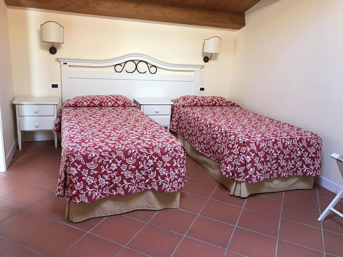 Villa Rosella Resort Roseto Degli Abruzzi Esterno foto