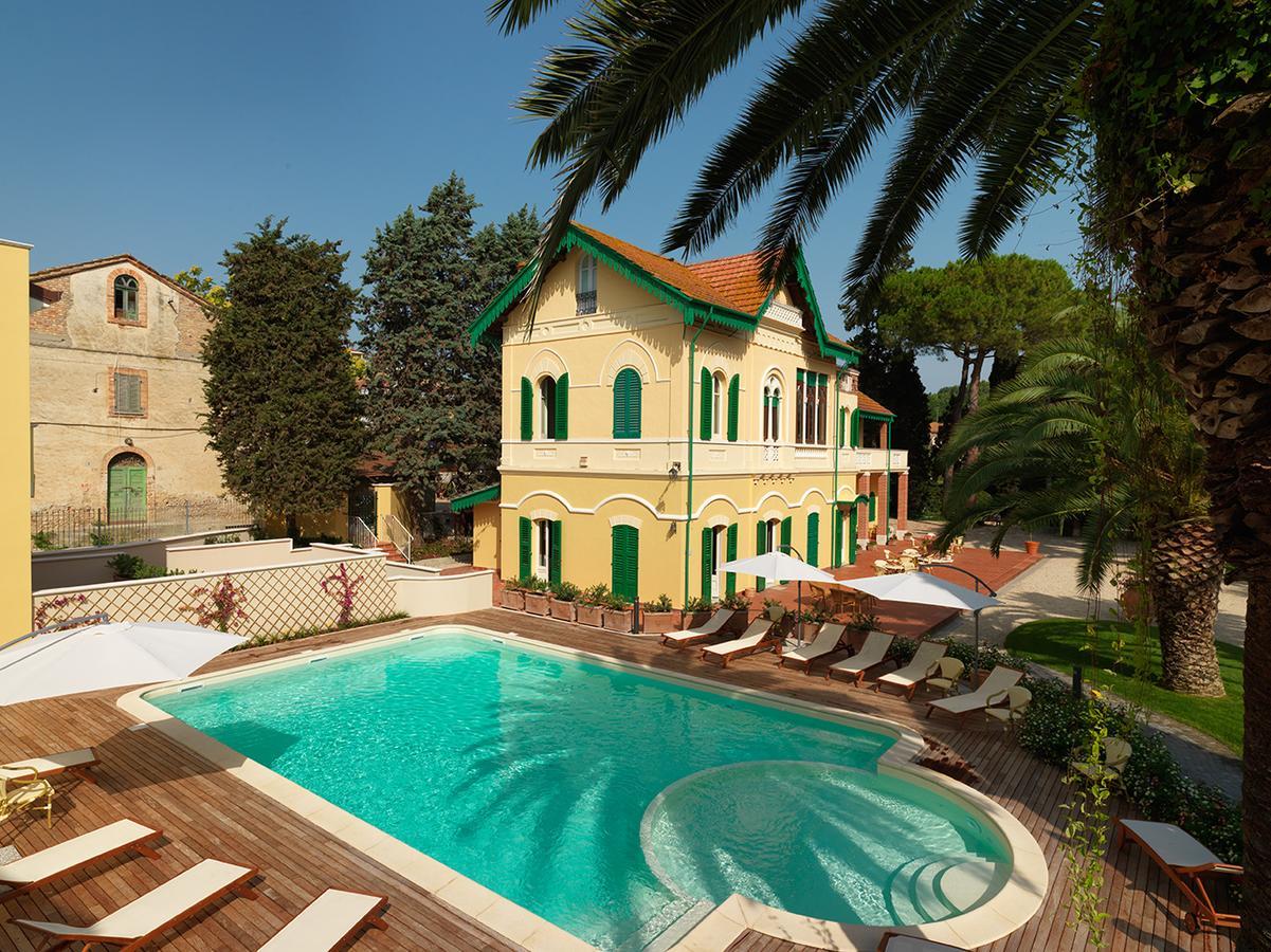 Villa Rosella Resort Roseto Degli Abruzzi Esterno foto